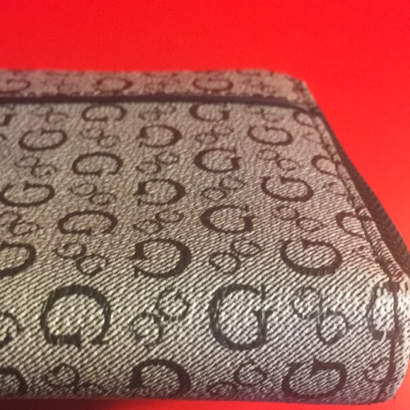 Guess Signature G Monogram Triangle Logo Grey Gray & Black Womens Wallet - Picture 11 of 13